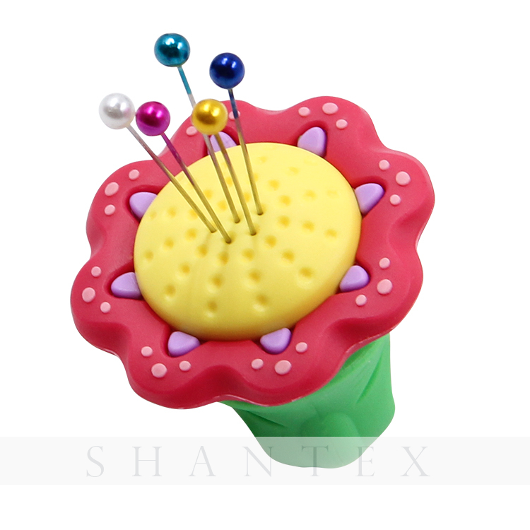 Hot Selling Rubber Household Flower Pin Cushion Ring Wearable Needle Sewing Quilting Holder
