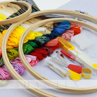 Full Range of Embroidery Starter Kit Cross Stitch 5 Pieces Bamboo Hoops, 50 Color Threads, 2 Pieces 14ct Aida Cloth 